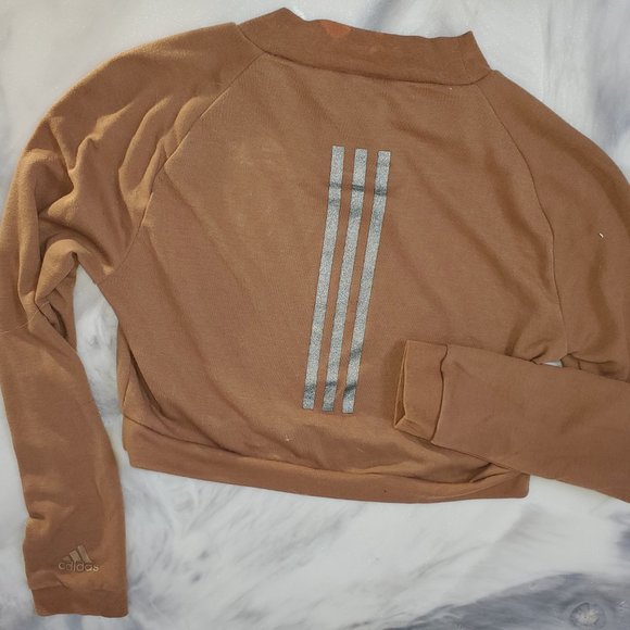 Adidas crop shirt - Picture 3 of 5